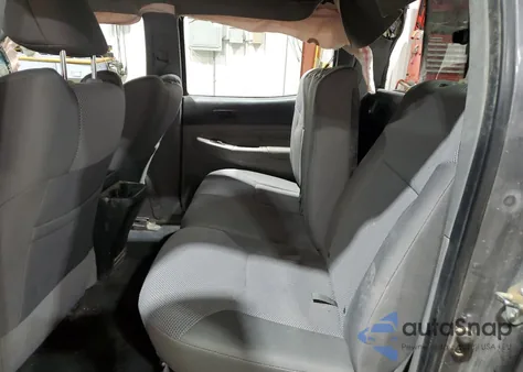 2015 Toyota Tacoma Double Cab z USA, uszkodzony, nr VIN 5TFLU4EN5FX139148